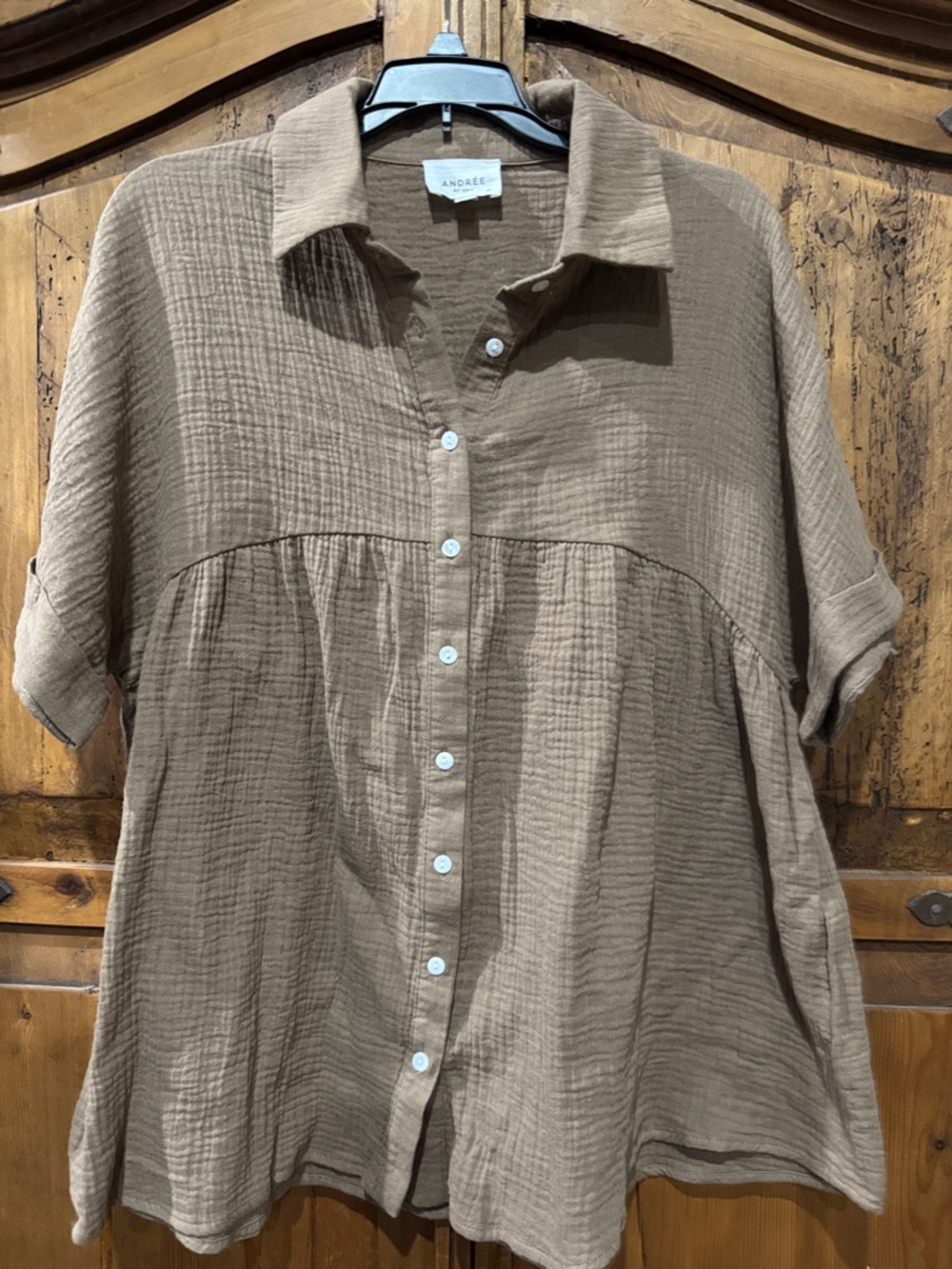 ANDREE BY UNIT Textured Button-Front Shirt in Brown